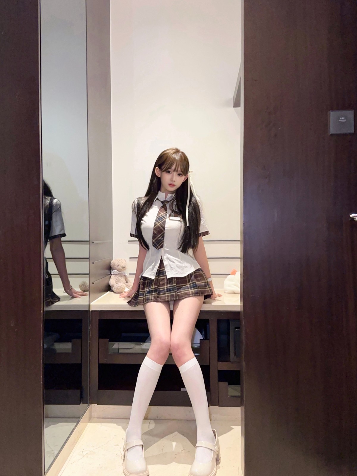 e1d48e4a6a57b296c8d681c1ce462c31-size-2965x3954-1777482245395.jpg